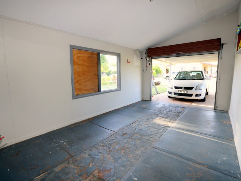 18 Mellish Crescent, Emerald QLD 4720