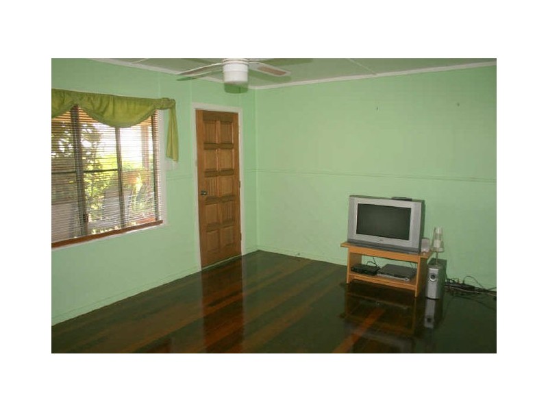 73 Esmond Street, Emerald QLD 4720