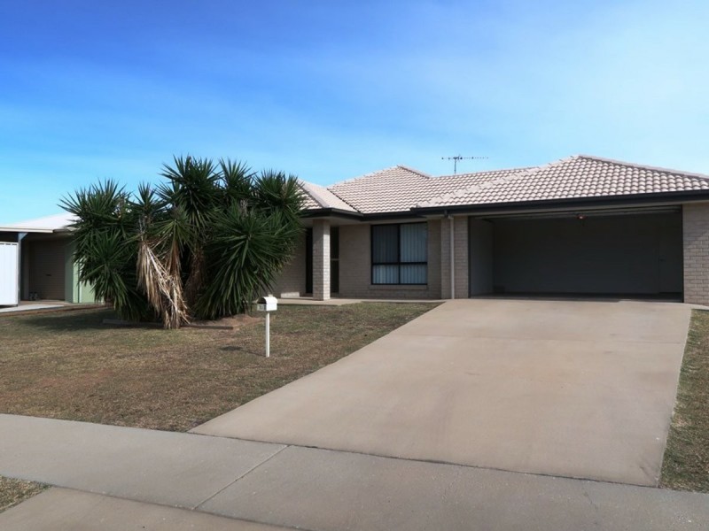 11 Mitchell Street, Emerald QLD 4720