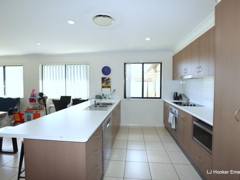11 Mitchell Street, Emerald QLD 4720