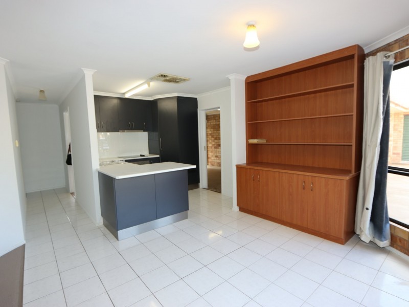 Unit 5/126 Opal Street, Emerald QLD 4720