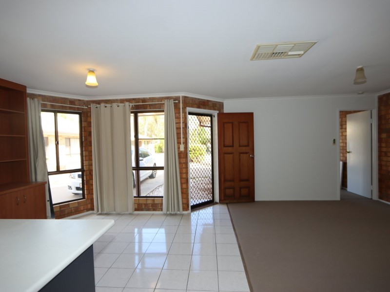 Unit 5/126 Opal Street, Emerald QLD 4720