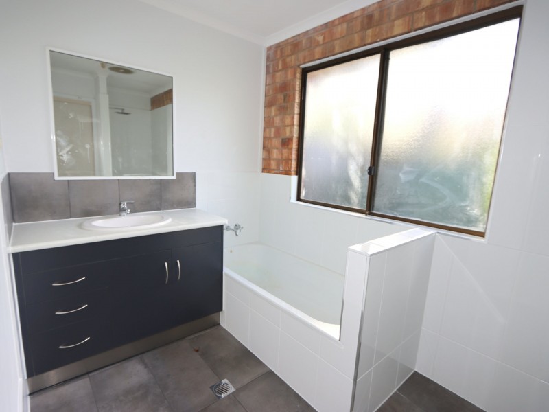 Unit 5/126 Opal Street, Emerald QLD 4720