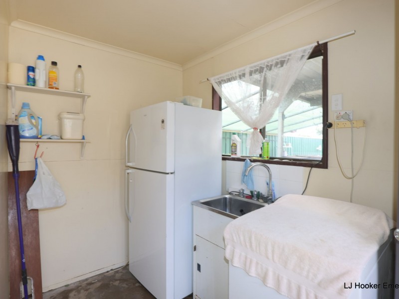 13 Mellish Crescent, Emerald QLD 4720