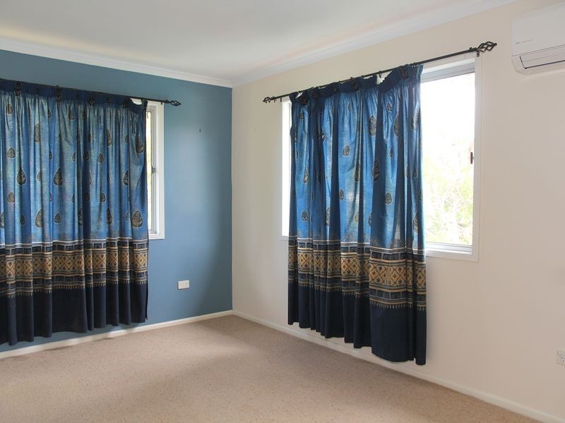 8 Carbeen Place, Emerald QLD 4720