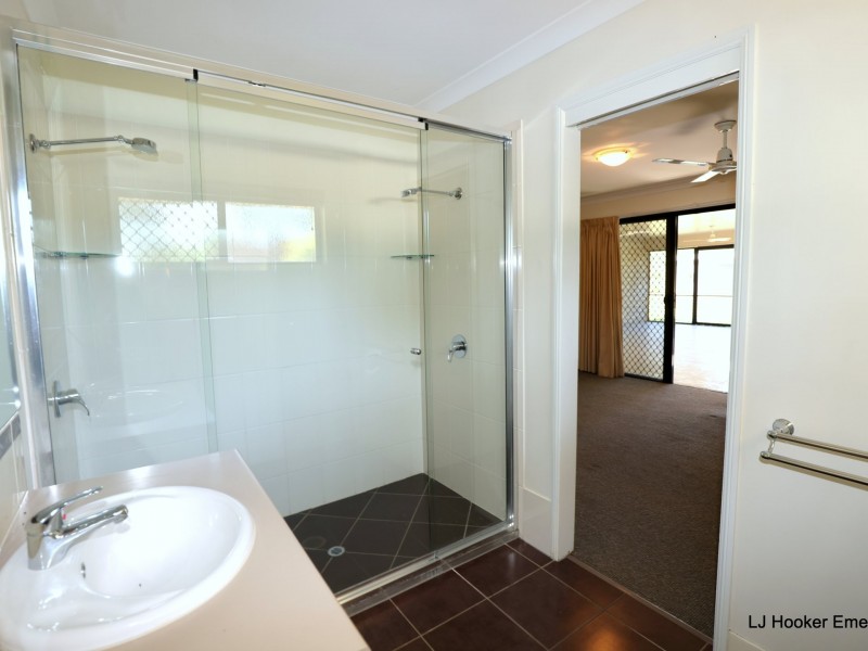 25 Silica Road, Emerald QLD 4720