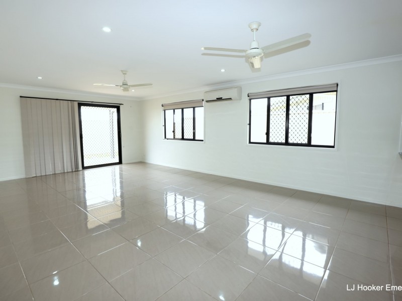 Unit 3/15 Whitney Street, Emerald QLD 4720