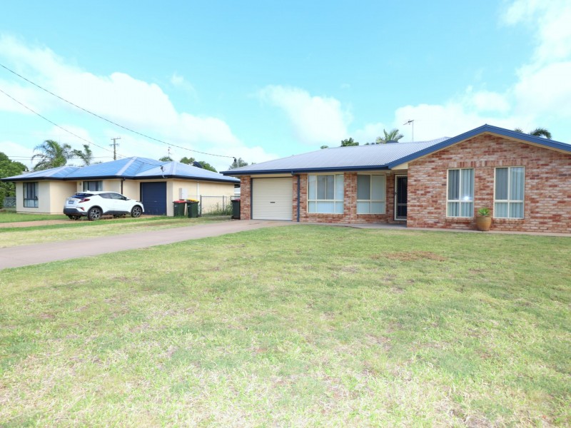 2 Kaitlyn Place, Emerald QLD 4720