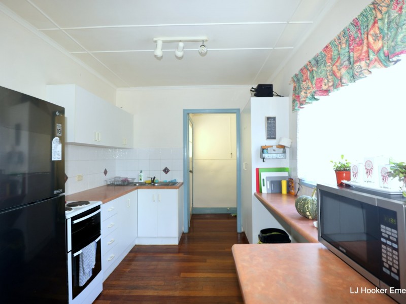 7 Edwards Place, Emerald QLD 4720