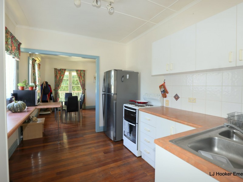 7 Edwards Place, Emerald QLD 4720