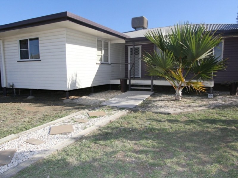 6 Round Tree Drive, Emerald QLD 4720