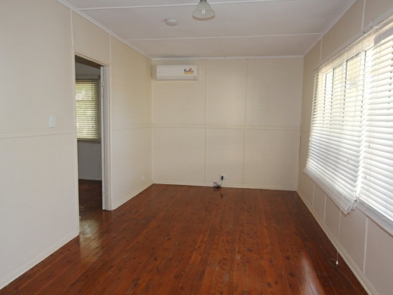 6 Round Tree Drive, Emerald QLD 4720
