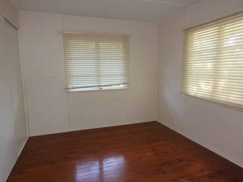 6 Round Tree Drive, Emerald QLD 4720