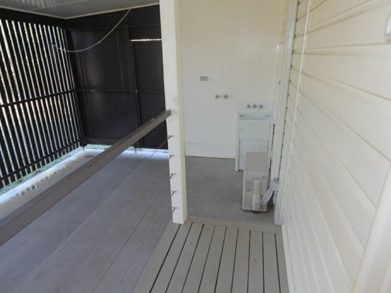 6 Round Tree Drive, Emerald QLD 4720