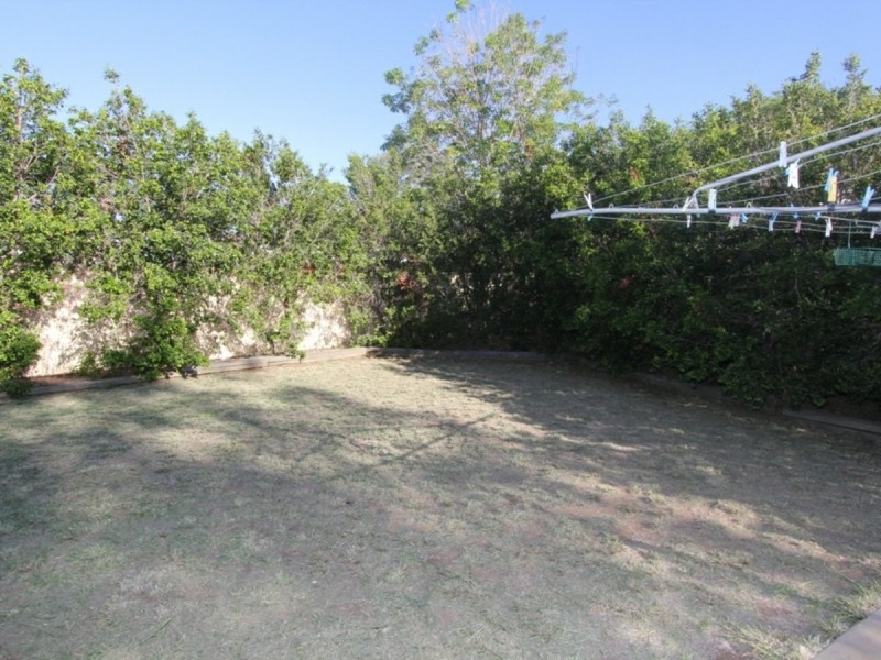 6 Round Tree Drive, Emerald QLD 4720
