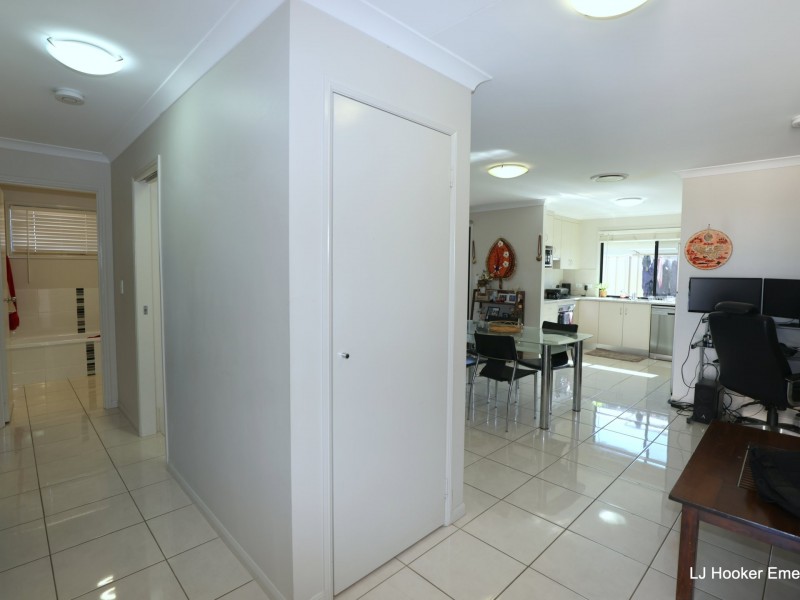 1/4 Parkway Street, Emerald QLD 4720
