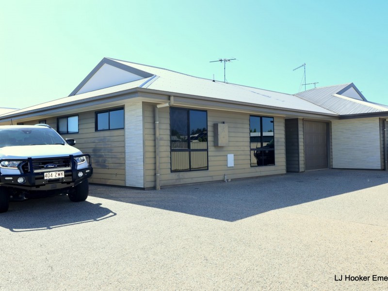 1/4 Parkway Street, Emerald QLD 4720
