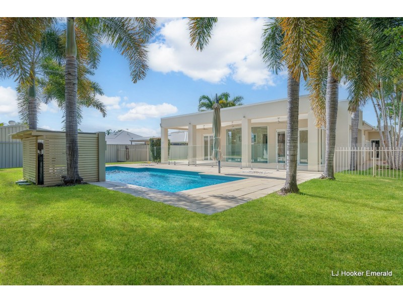 12 Carrington Place, Emerald QLD 4720