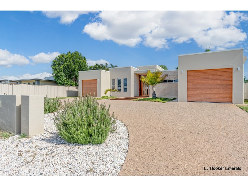 12 Carrington Place, Emerald QLD 4720