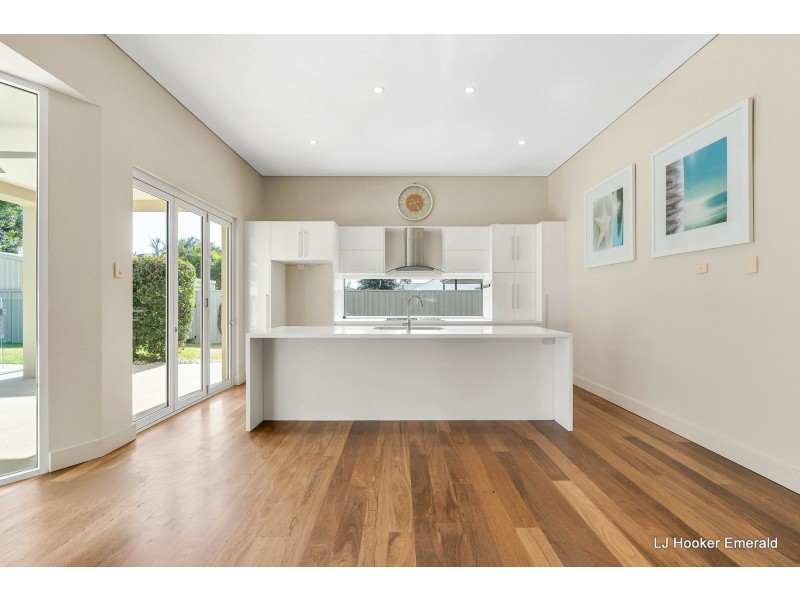 12 Carrington Place, Emerald QLD 4720
