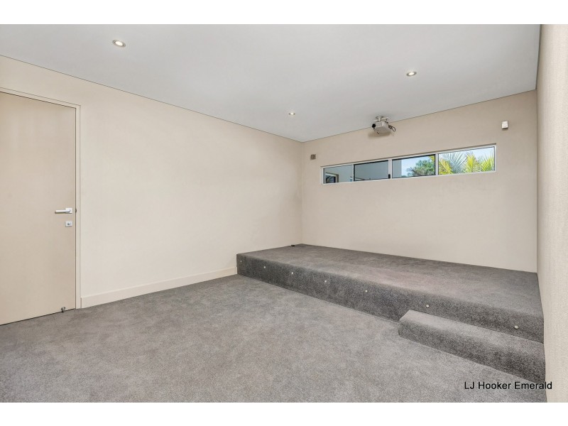 12 Carrington Place, Emerald QLD 4720
