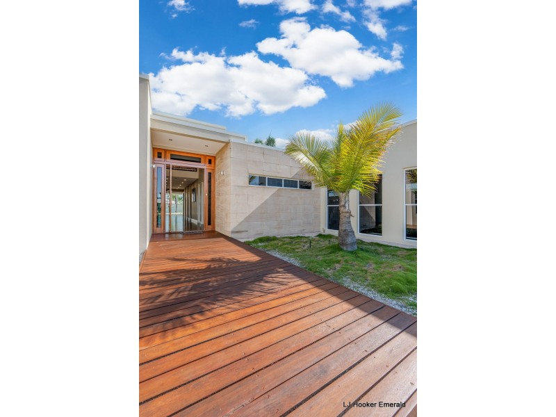 12 Carrington Place, Emerald QLD 4720