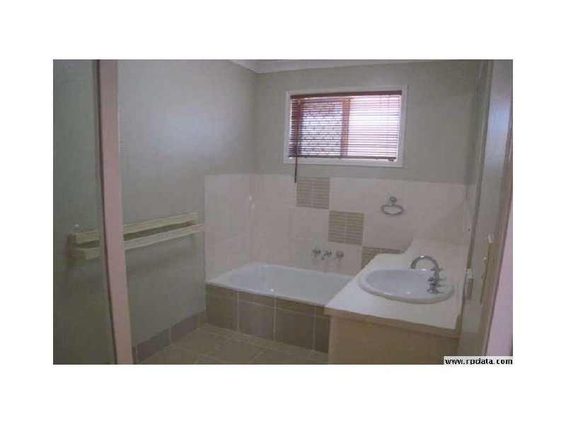 3 Yvette Court, Emerald QLD 4720