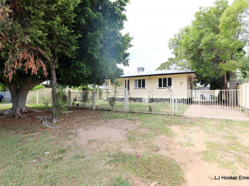 16 Racecourse Road, Emerald QLD 4720
