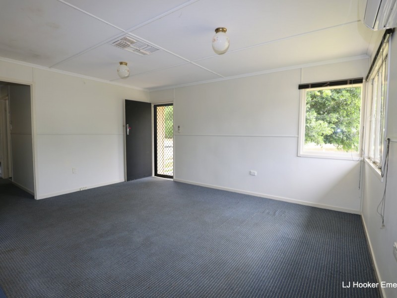 16 Racecourse Road, Emerald QLD 4720