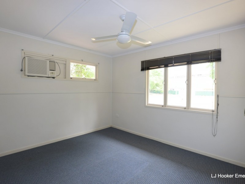 16 Racecourse Road, Emerald QLD 4720