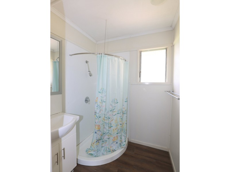 16 Racecourse Road, Emerald QLD 4720