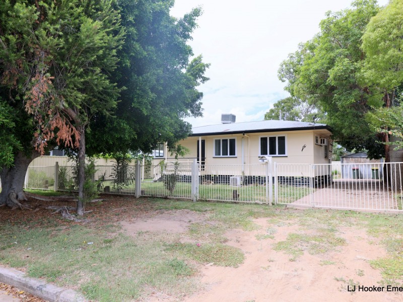 16 Racecourse Road, Emerald QLD 4720