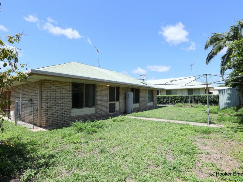 2 Chalmers Cres, Emerald QLD 4720