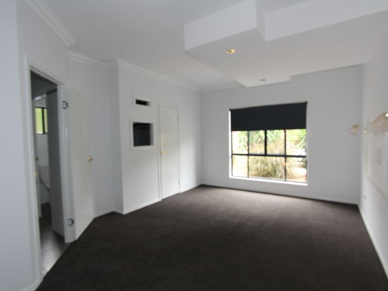 8 Peggy Court, Emerald QLD 4720