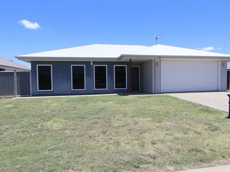 8 Costello Court, Emerald QLD 4720