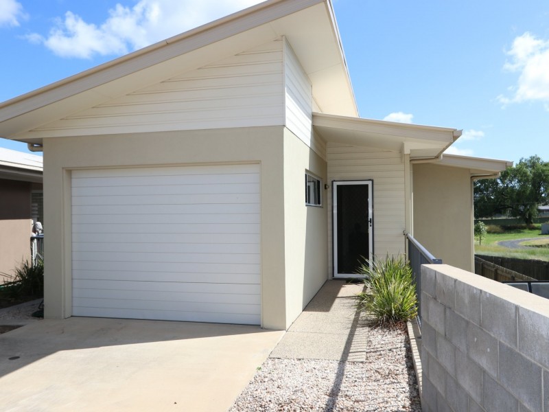 4/6 Sullivan Street, Emerald QLD 4720