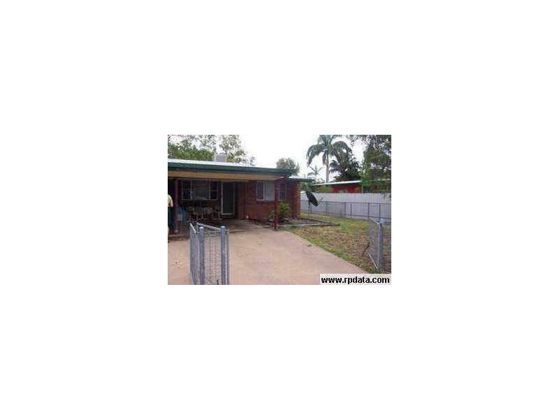 2/9 Garnet Street, Emerald QLD 4720