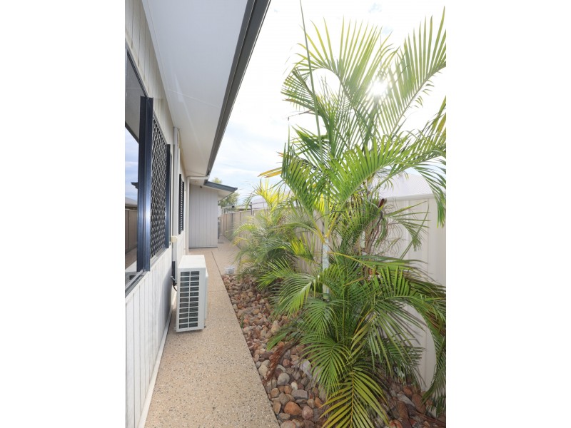 Unit 1/15 Whitney Street, Emerald QLD 4720