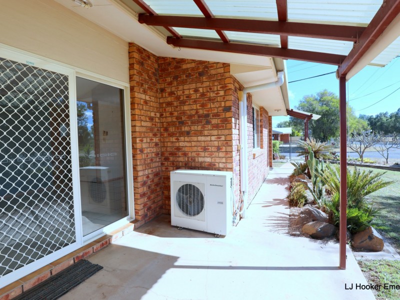 8 Edmonston Drive, Emerald QLD 4720