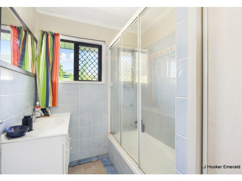 14 Sapphire Ave, Emerald QLD 4720