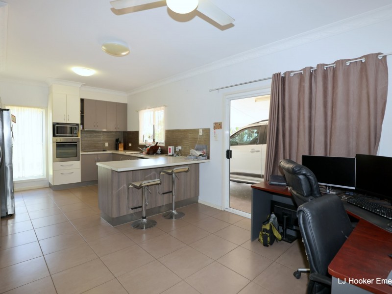 6 Wilby Place, Emerald QLD 4720