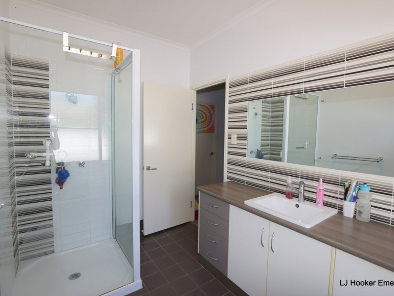 6 Wilby Place, Emerald QLD 4720