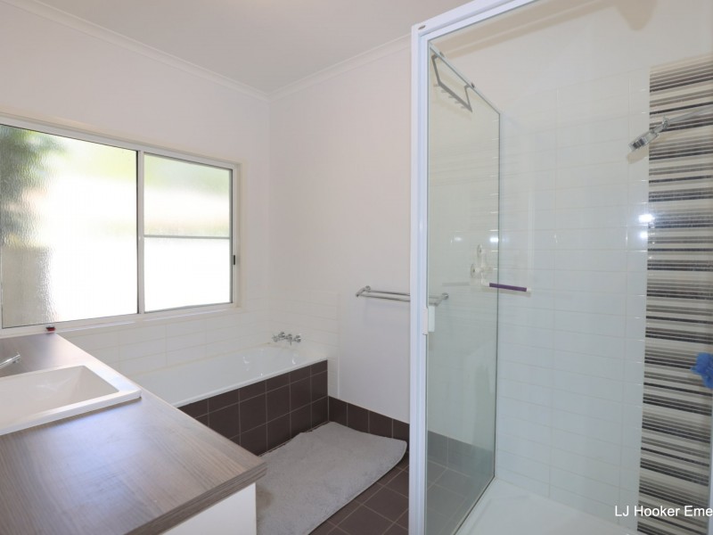 6 Wilby Place, Emerald QLD 4720