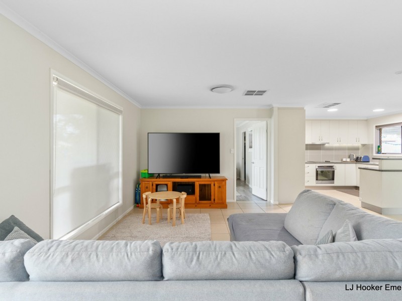 9 Wren Crt, Emerald QLD 4720