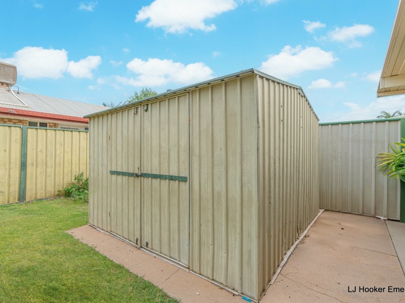 9 Wren Crt, Emerald QLD 4720