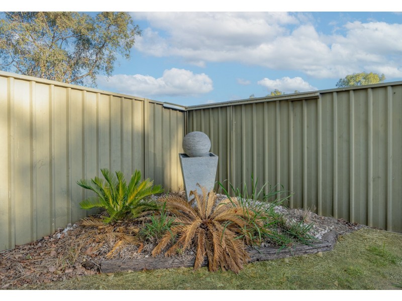 9 Wilby Place, Emerald QLD 4720