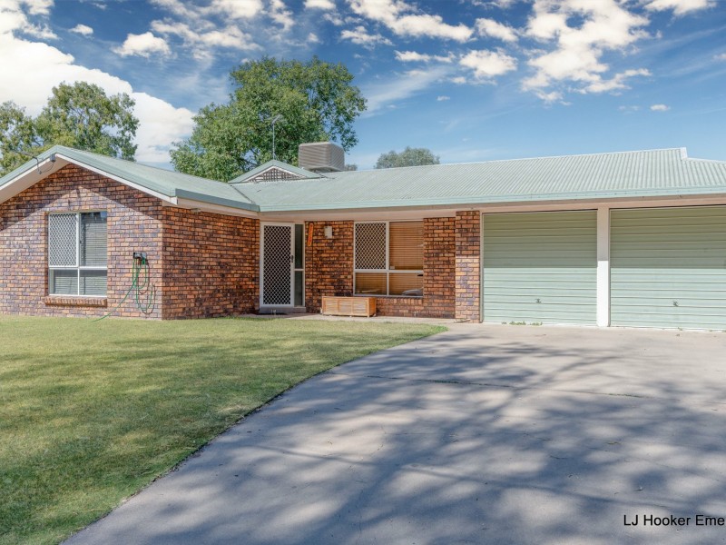 54 Park Avenue, Emerald QLD 4720
