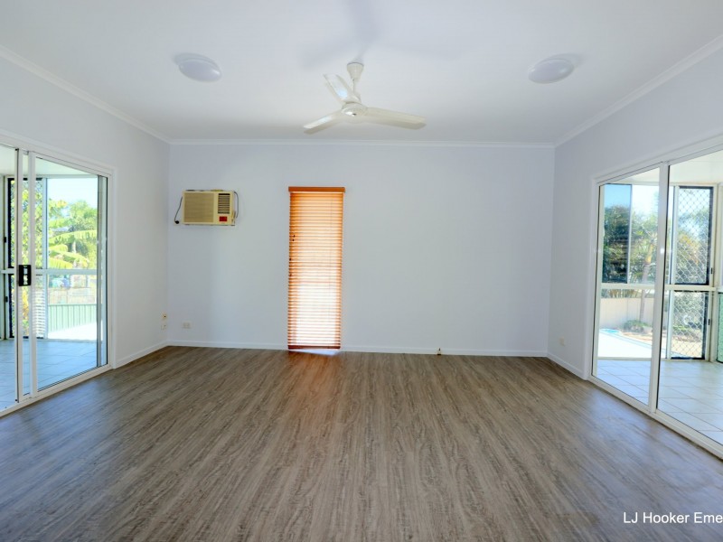 15 Roseanne Road, Emerald QLD 4720