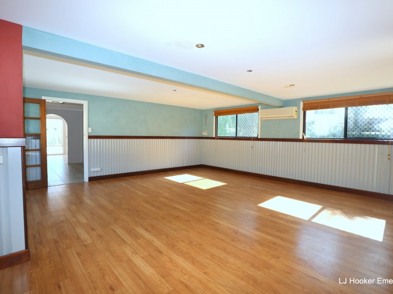 15 Roseanne Road, Emerald QLD 4720