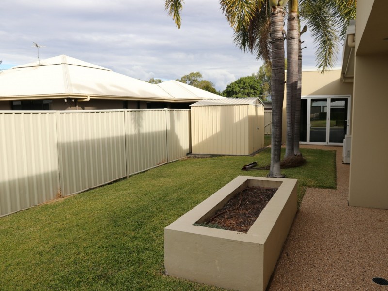12 Carrington Place, Emerald QLD 4720